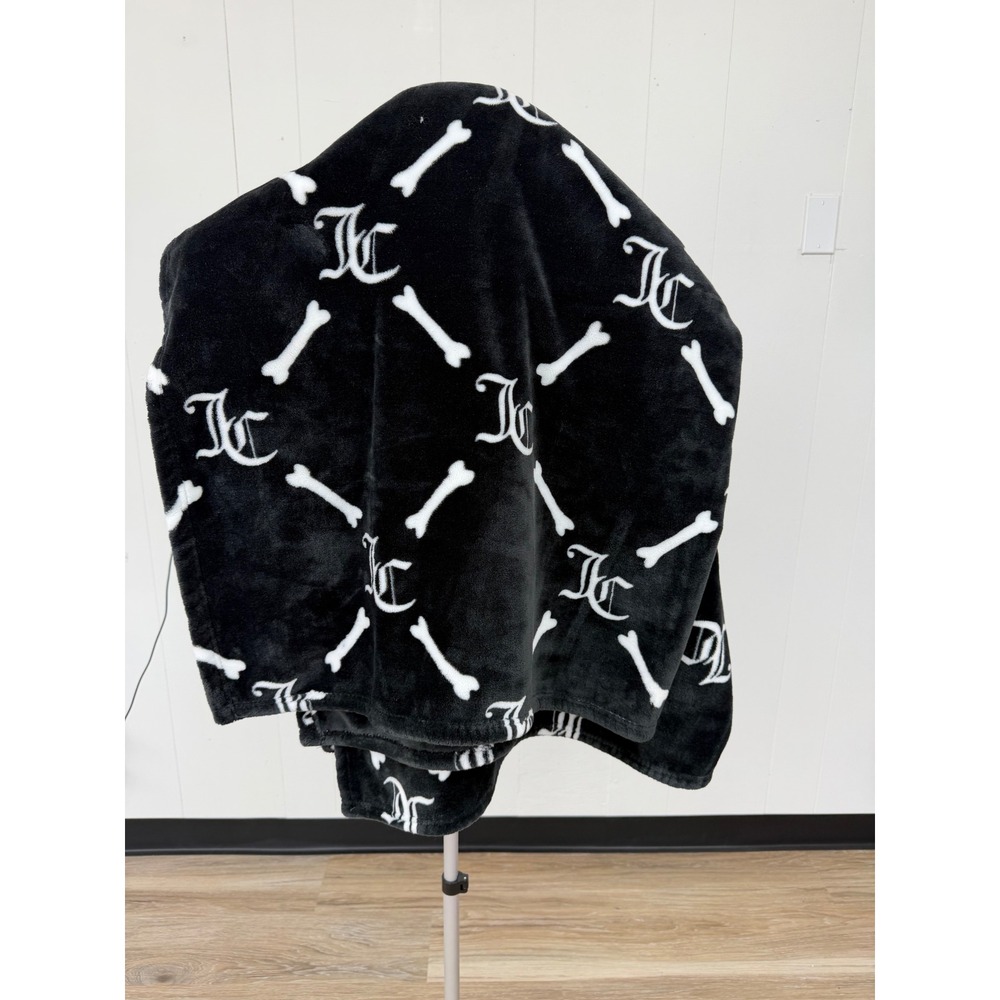 Juicy Couture Throw Blanket Unisex 50x70 Black Excellent Monogram Bone Print